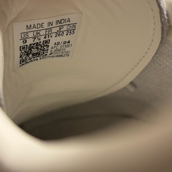 Adidas Women's Metallic Silver Sneakers - Picture 7 of 7